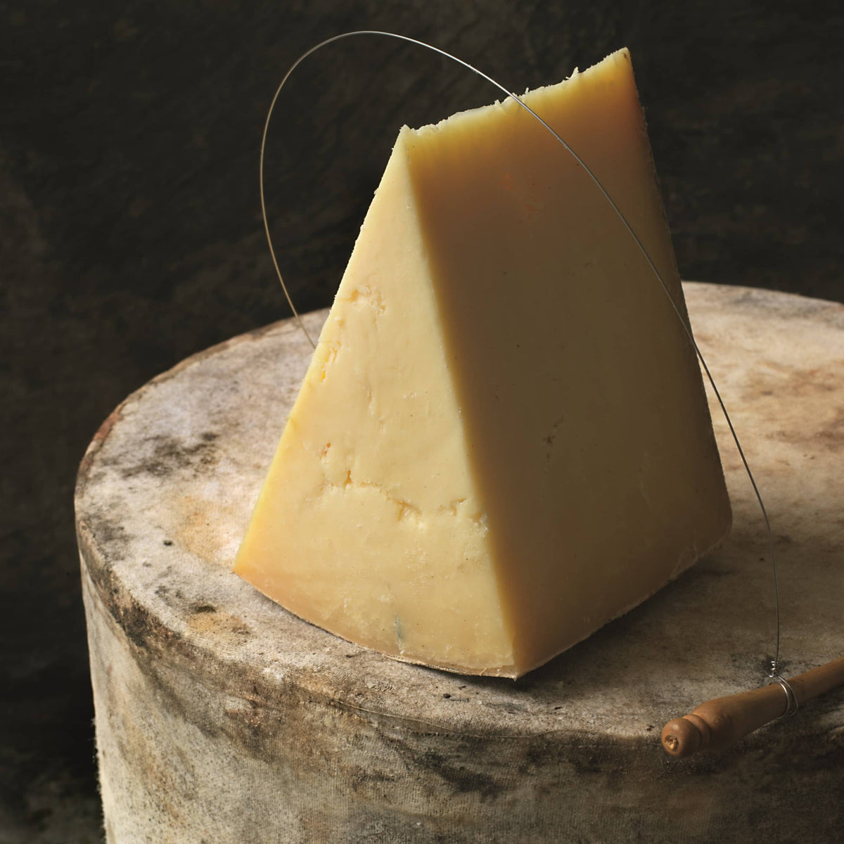 Montgomery’s Farmhouse Cheddar 500g